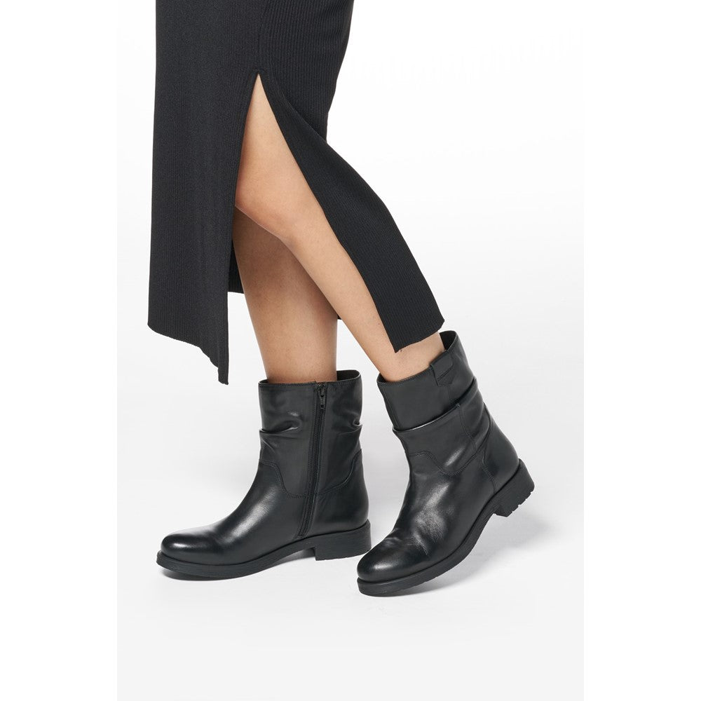 Women's Geox D RAWELLE A MID BOOTS