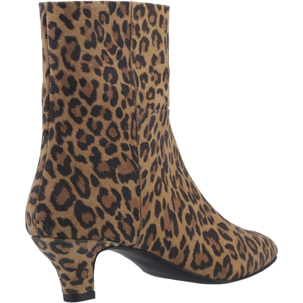 Women's Hush Puppies Nahla kitten heel boot