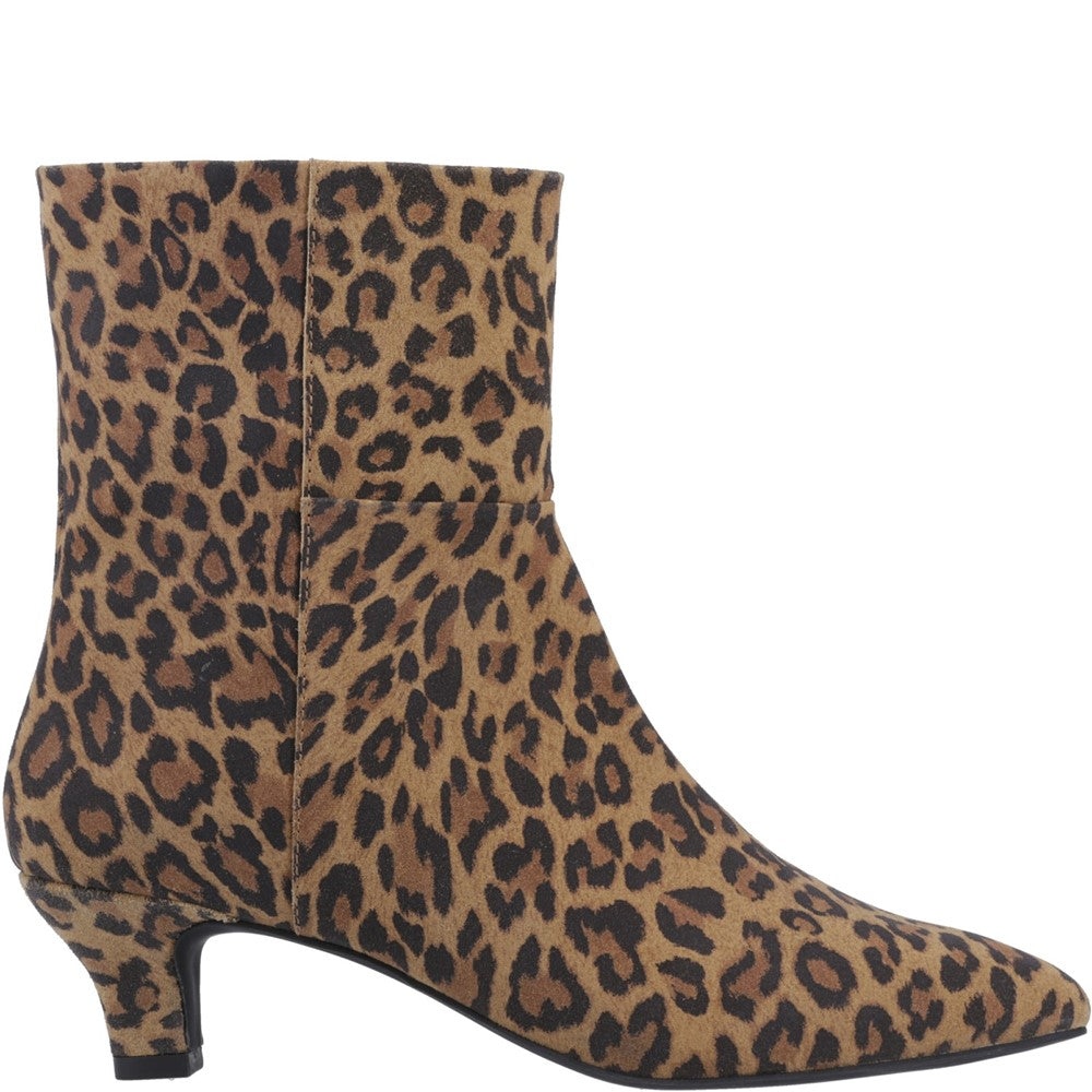 Women's Hush Puppies Nahla kitten heel boot