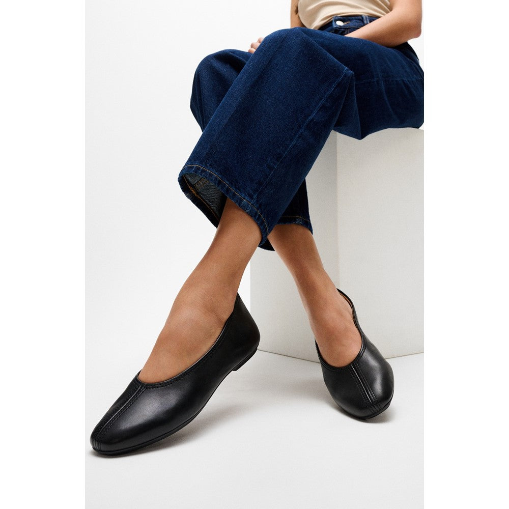 Women's Fitflop Delicato High-Cut Flats