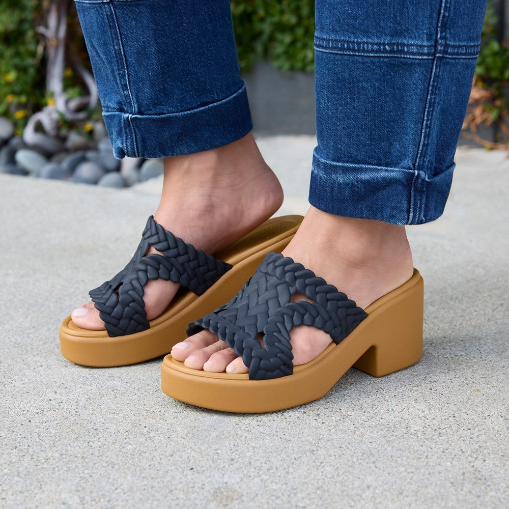 Women's Crocs Brooklyn Mule