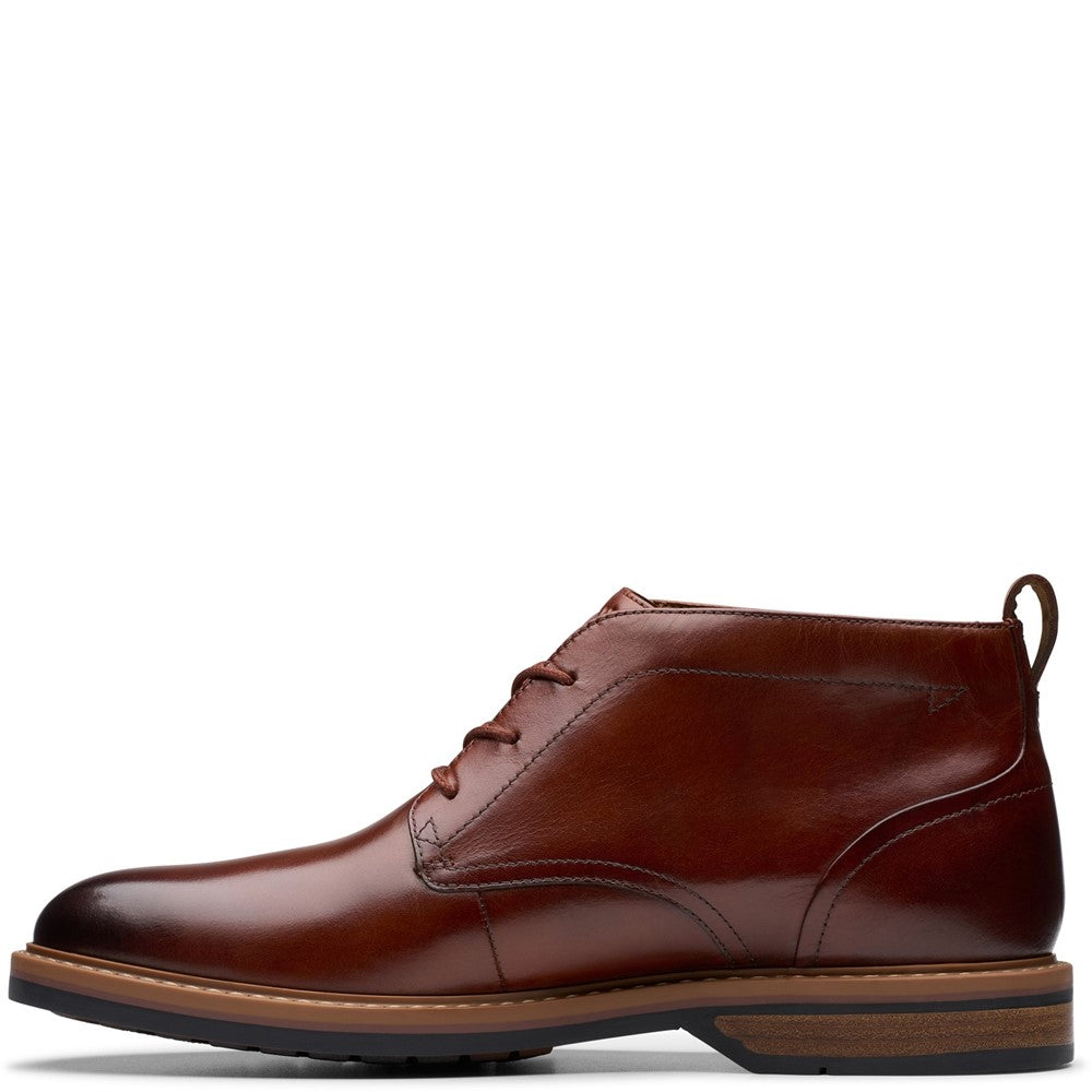 Men's Clarks Aldwin Chukka Mid Boots