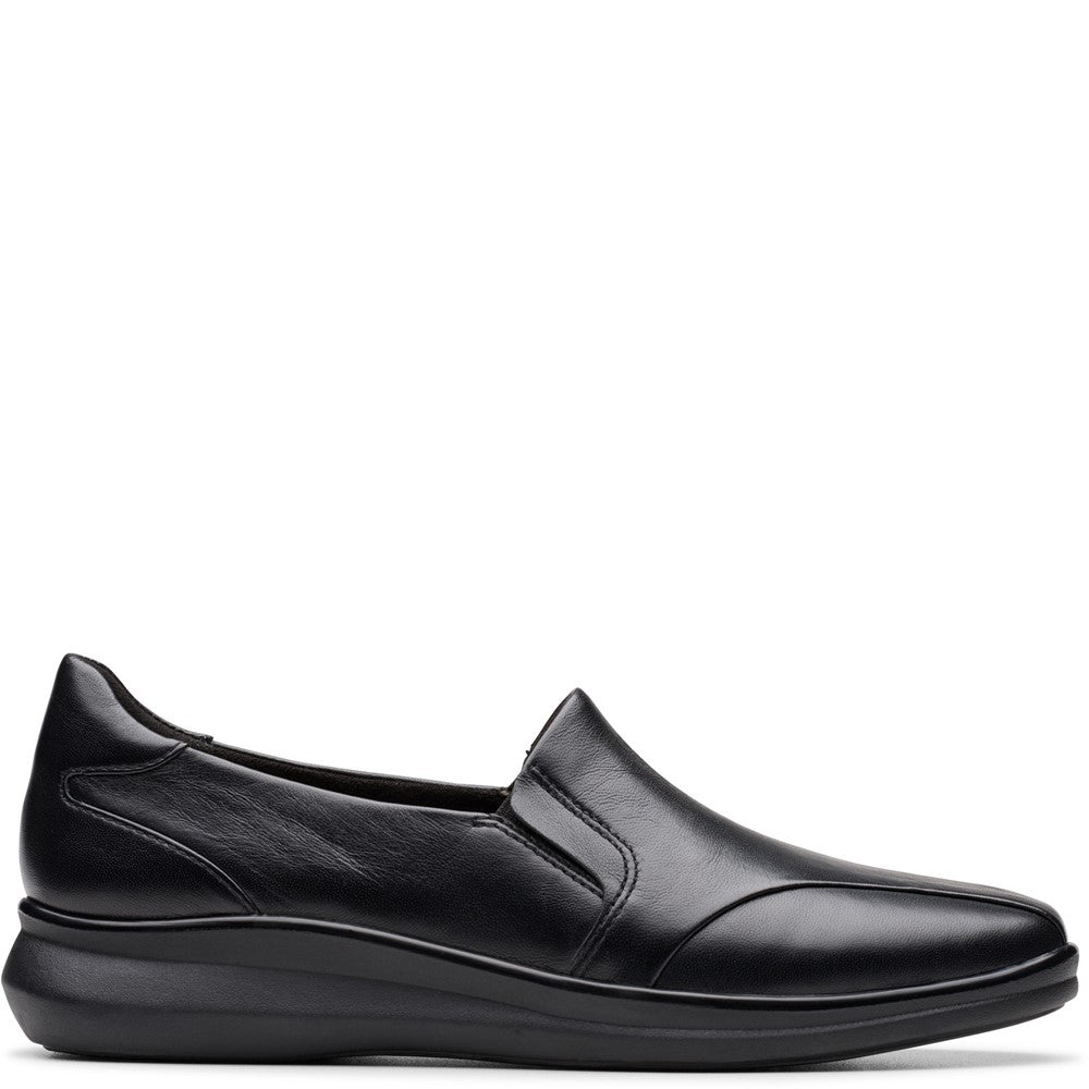 Women's Clarks Lynell Edge Slip On Shoes